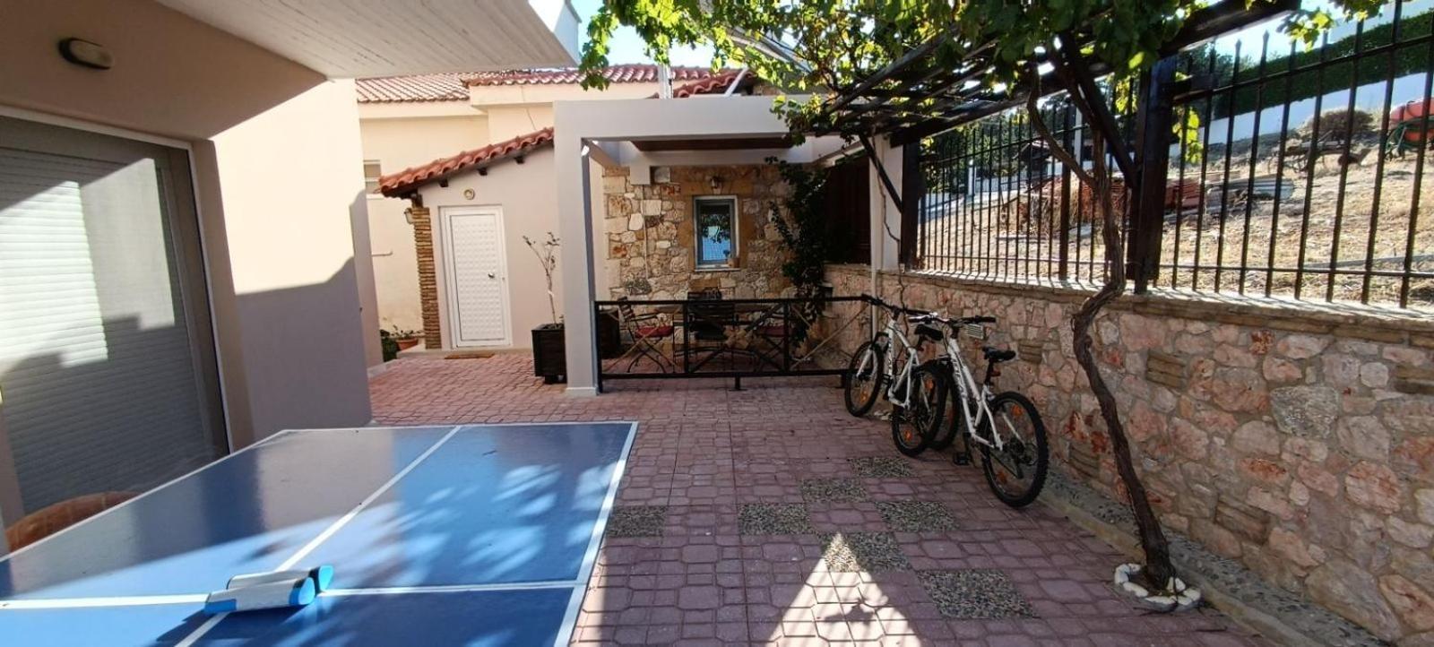 Boutique Eptalofos 15Min From Airport And Sea Lägenhet Kouvarás Exteriör bild